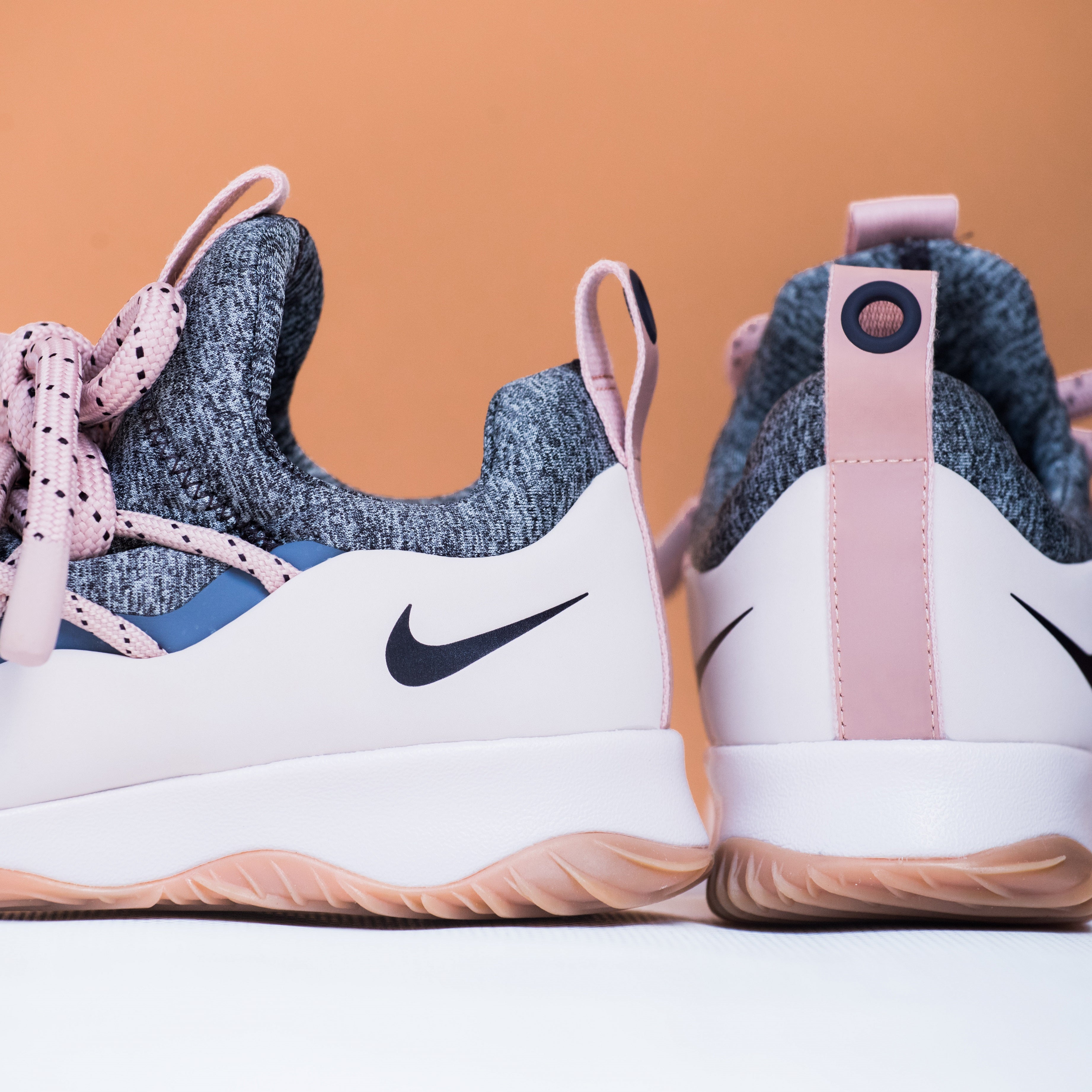 NIKE WOMEN'S CITY LOOP