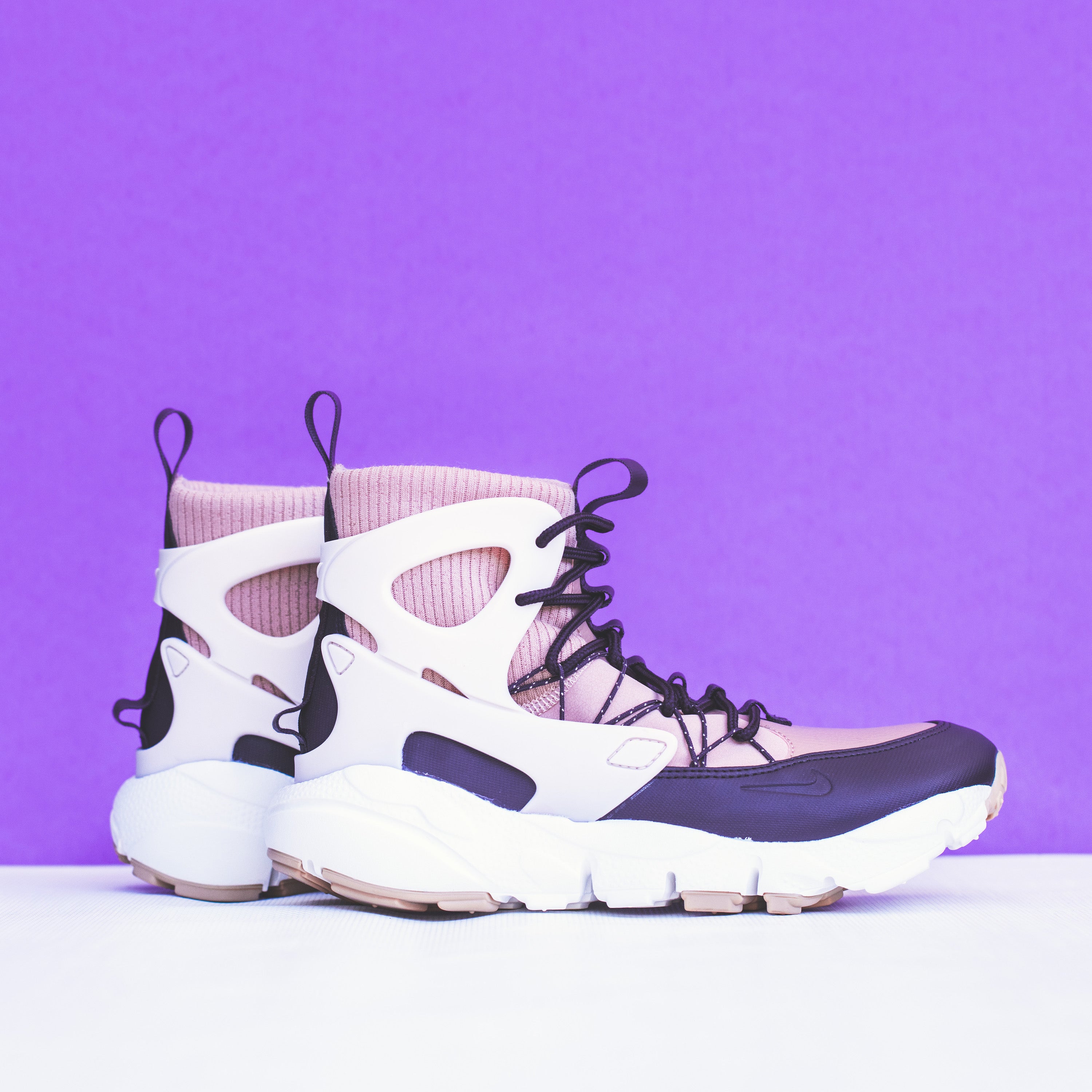 NIKE WOMEN'S AIR FOOTSCAPE MID